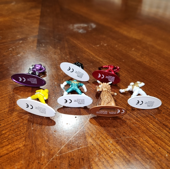 7 Die-Cast Power Rangers - Picture 4 of 5